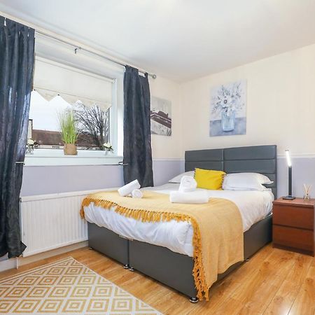 إدنبرة Beautiful 4 Bedroom Cottage - Ideal Location - Free Parking المظهر الخارجي الصورة