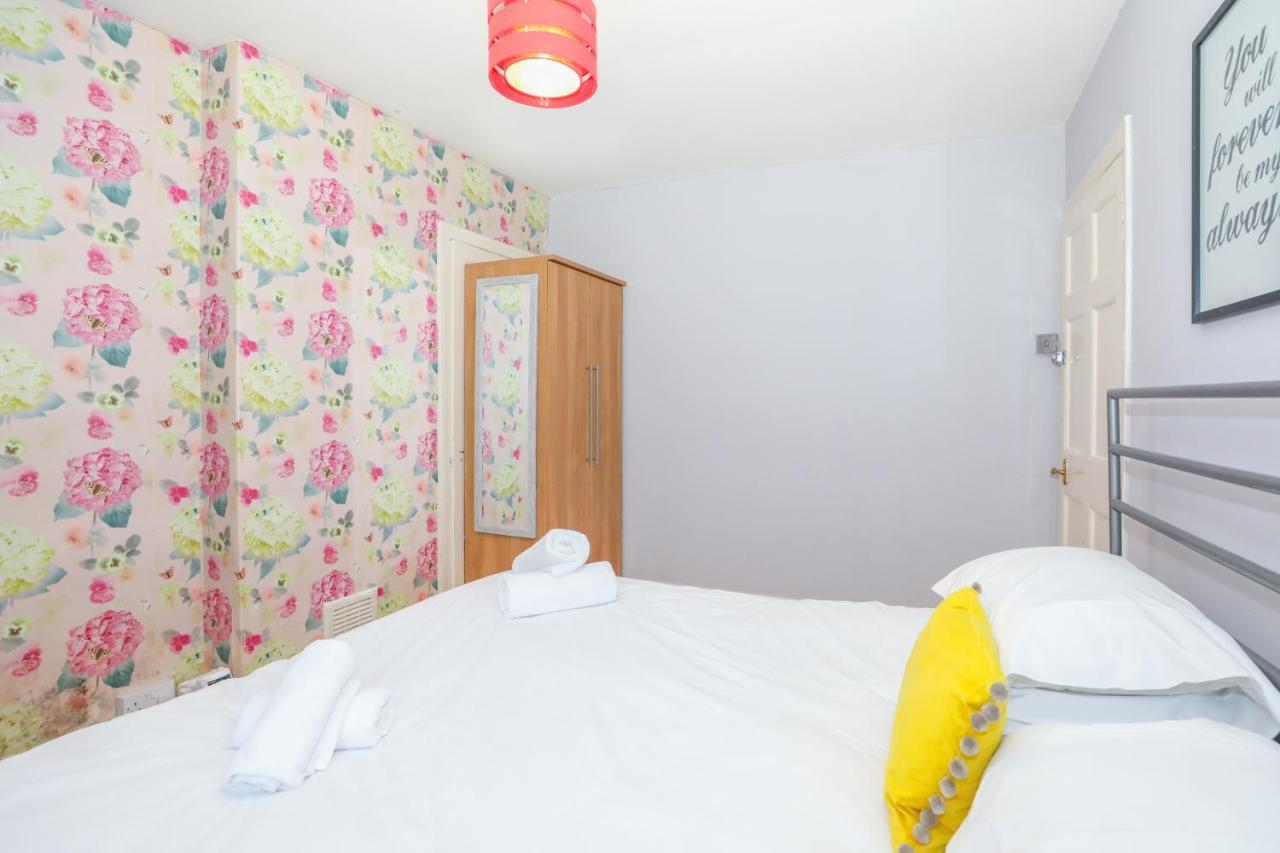 إدنبرة Beautiful 4 Bedroom Cottage - Ideal Location - Free Parking المظهر الخارجي الصورة