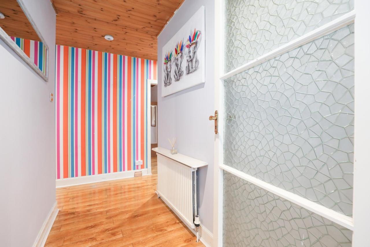إدنبرة Beautiful 4 Bedroom Cottage - Ideal Location - Free Parking المظهر الخارجي الصورة