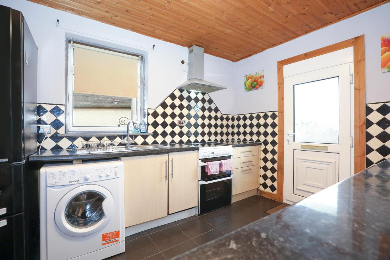 إدنبرة Beautiful 4 Bedroom Cottage - Ideal Location - Free Parking المظهر الخارجي الصورة