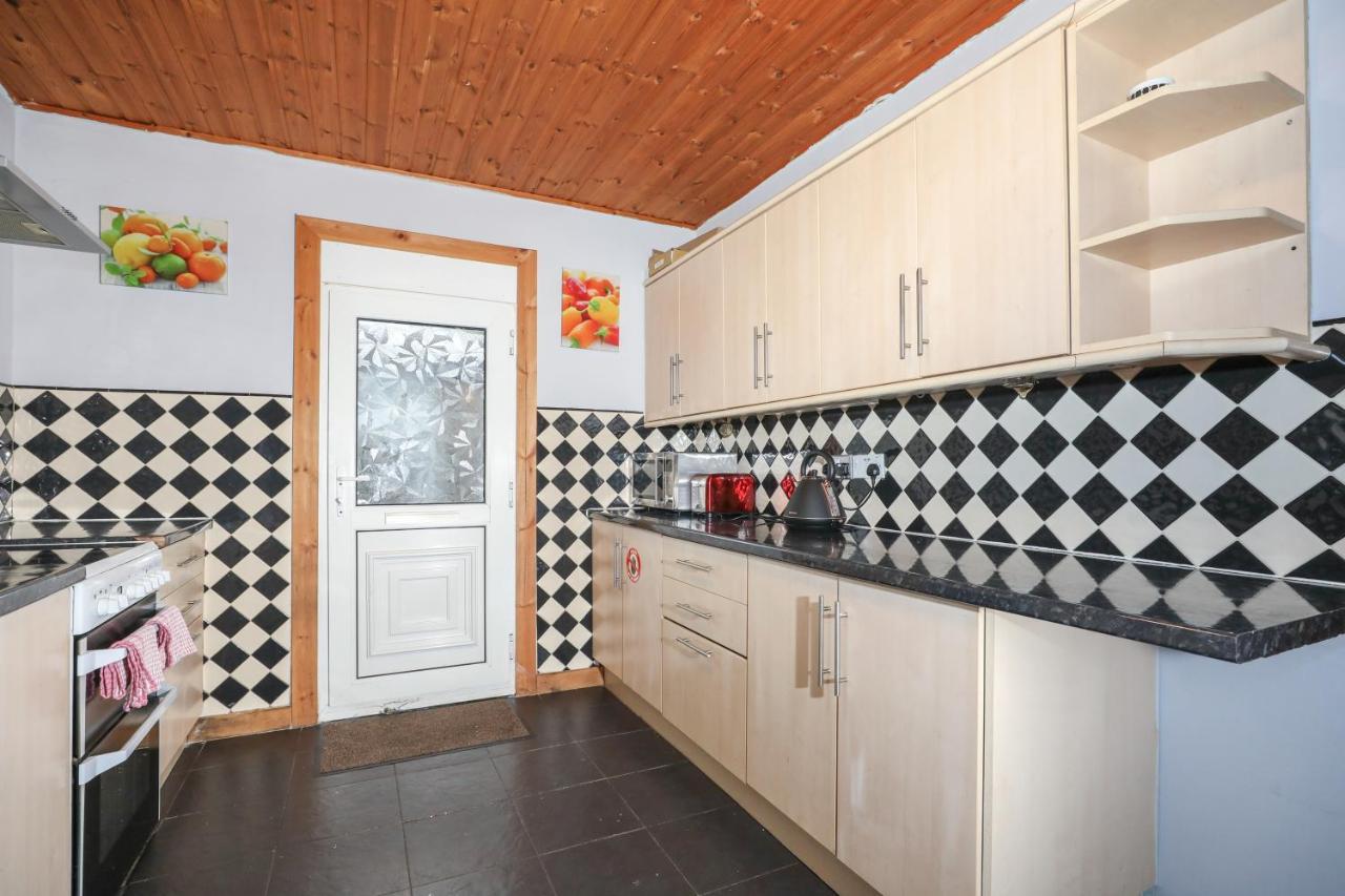 إدنبرة Beautiful 4 Bedroom Cottage - Ideal Location - Free Parking المظهر الخارجي الصورة