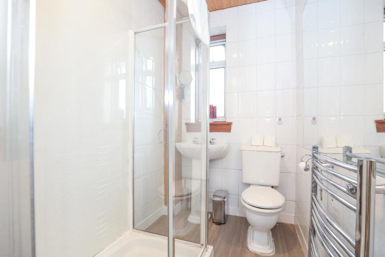 إدنبرة Beautiful 4 Bedroom Cottage - Ideal Location - Free Parking المظهر الخارجي الصورة