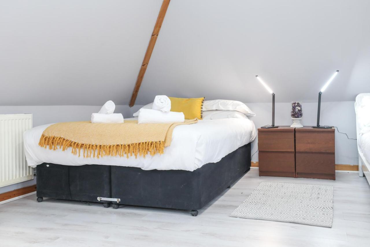 إدنبرة Beautiful 4 Bedroom Cottage - Ideal Location - Free Parking المظهر الخارجي الصورة