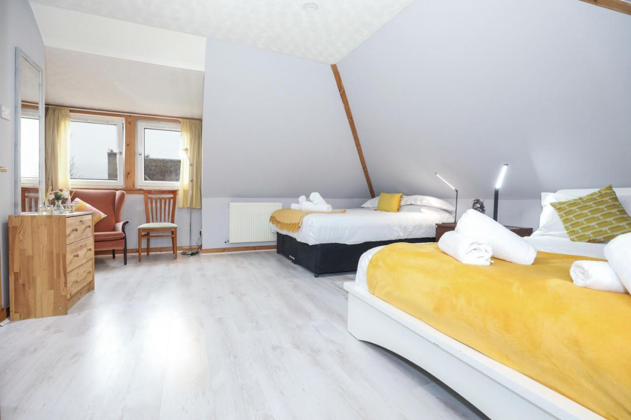 إدنبرة Beautiful 4 Bedroom Cottage - Ideal Location - Free Parking المظهر الخارجي الصورة