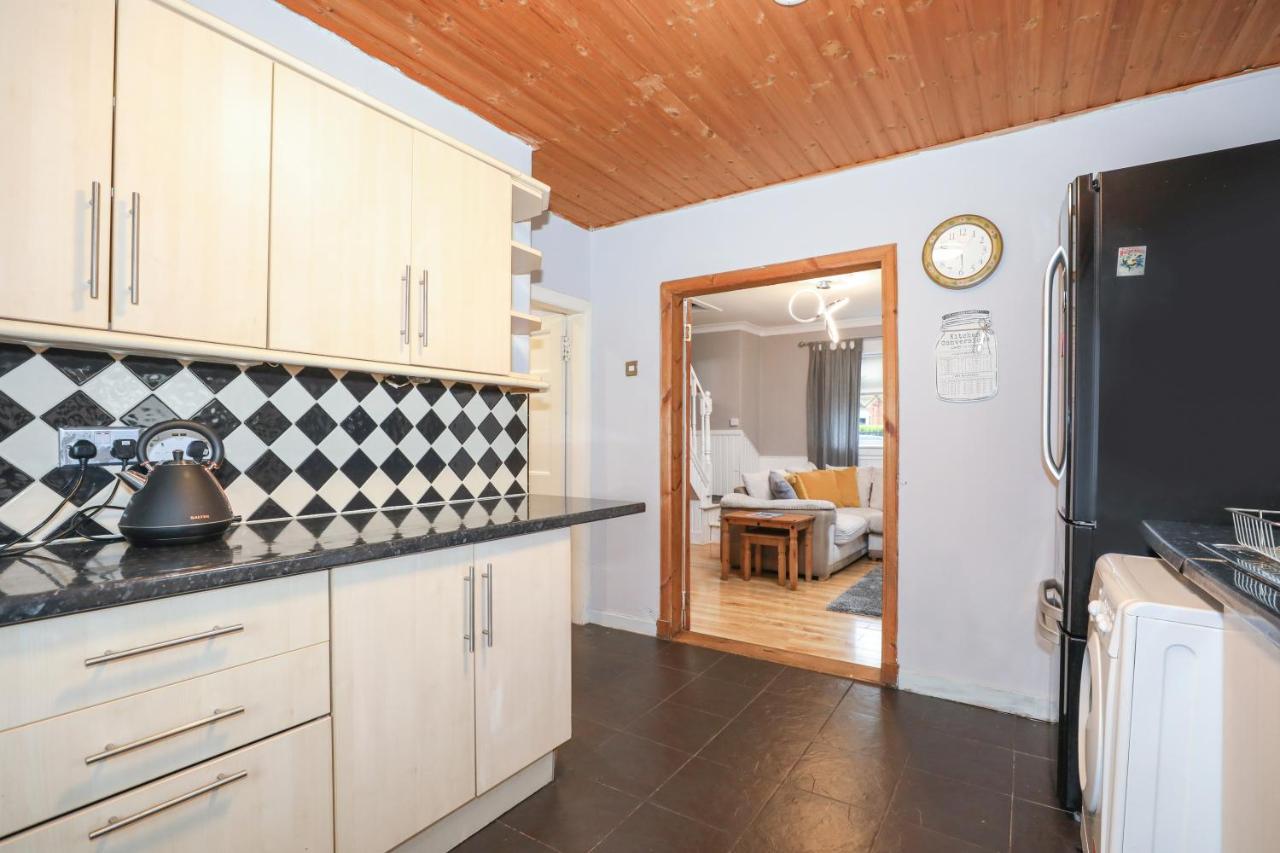 إدنبرة Beautiful 4 Bedroom Cottage - Ideal Location - Free Parking المظهر الخارجي الصورة