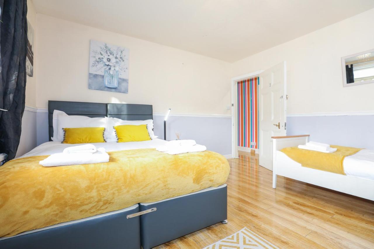 إدنبرة Beautiful 4 Bedroom Cottage - Ideal Location - Free Parking المظهر الخارجي الصورة