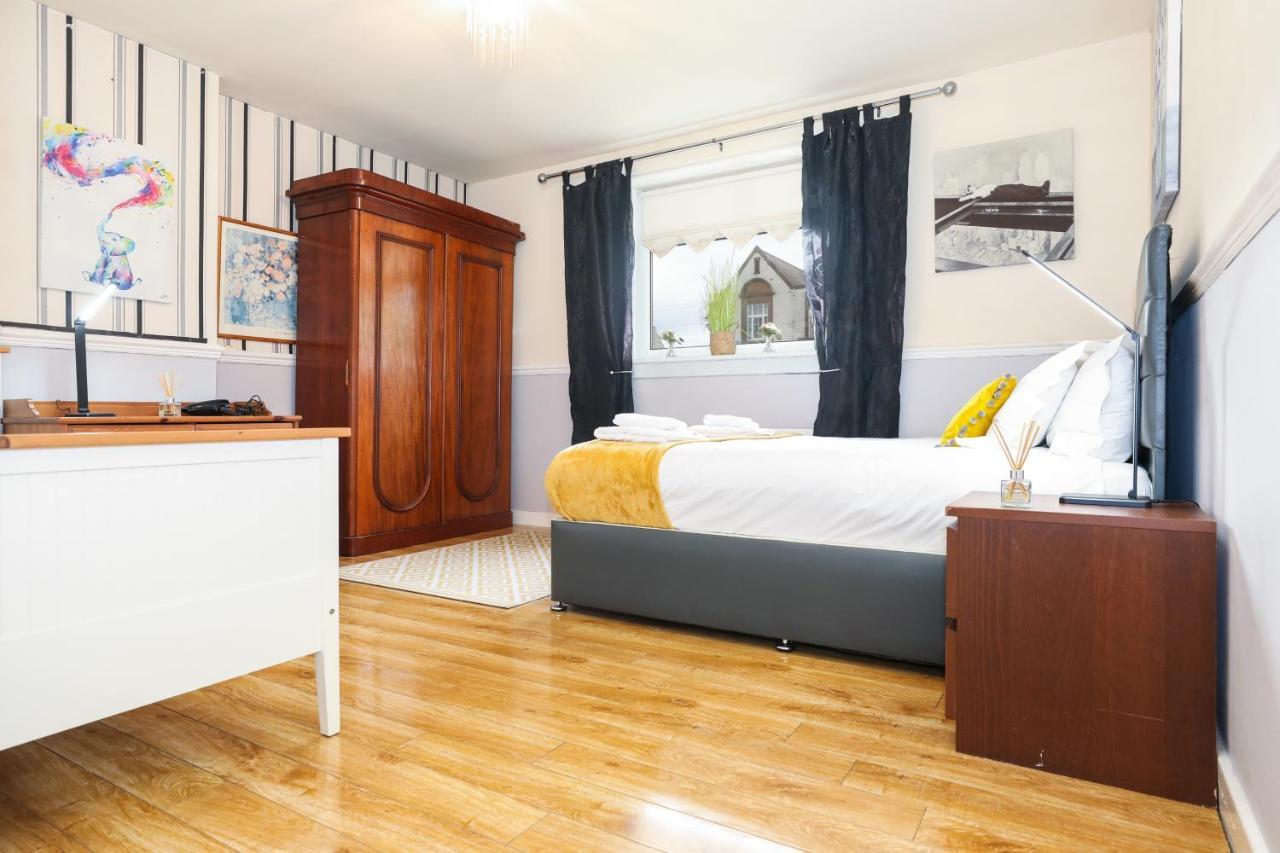 إدنبرة Beautiful 4 Bedroom Cottage - Ideal Location - Free Parking المظهر الخارجي الصورة